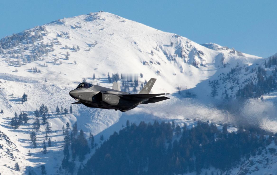 F-35隐身战机2023年产量公布：98架F-35隐身战机。去年，我国镓锗出口管