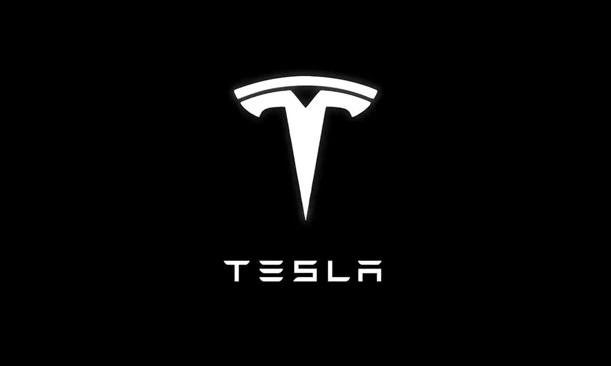 🚗智驾界“卷王”登场！特斯拉FSD智能驾驶系统真有这么神？

各位老司机注意啦