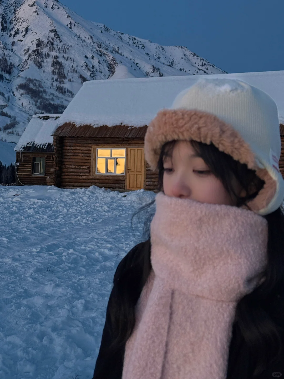 蓝调 雪山 木屋
