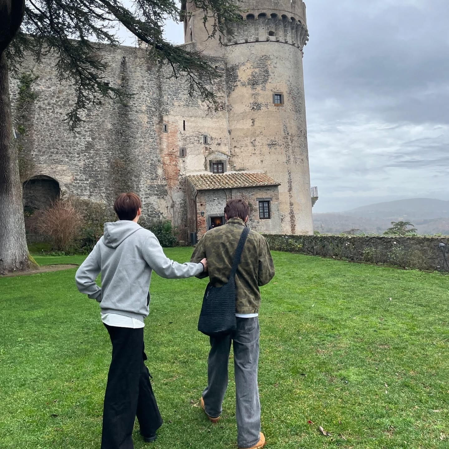 BounPrem[超话]   25.1.12 BounPrem🐱🐷相关这张真