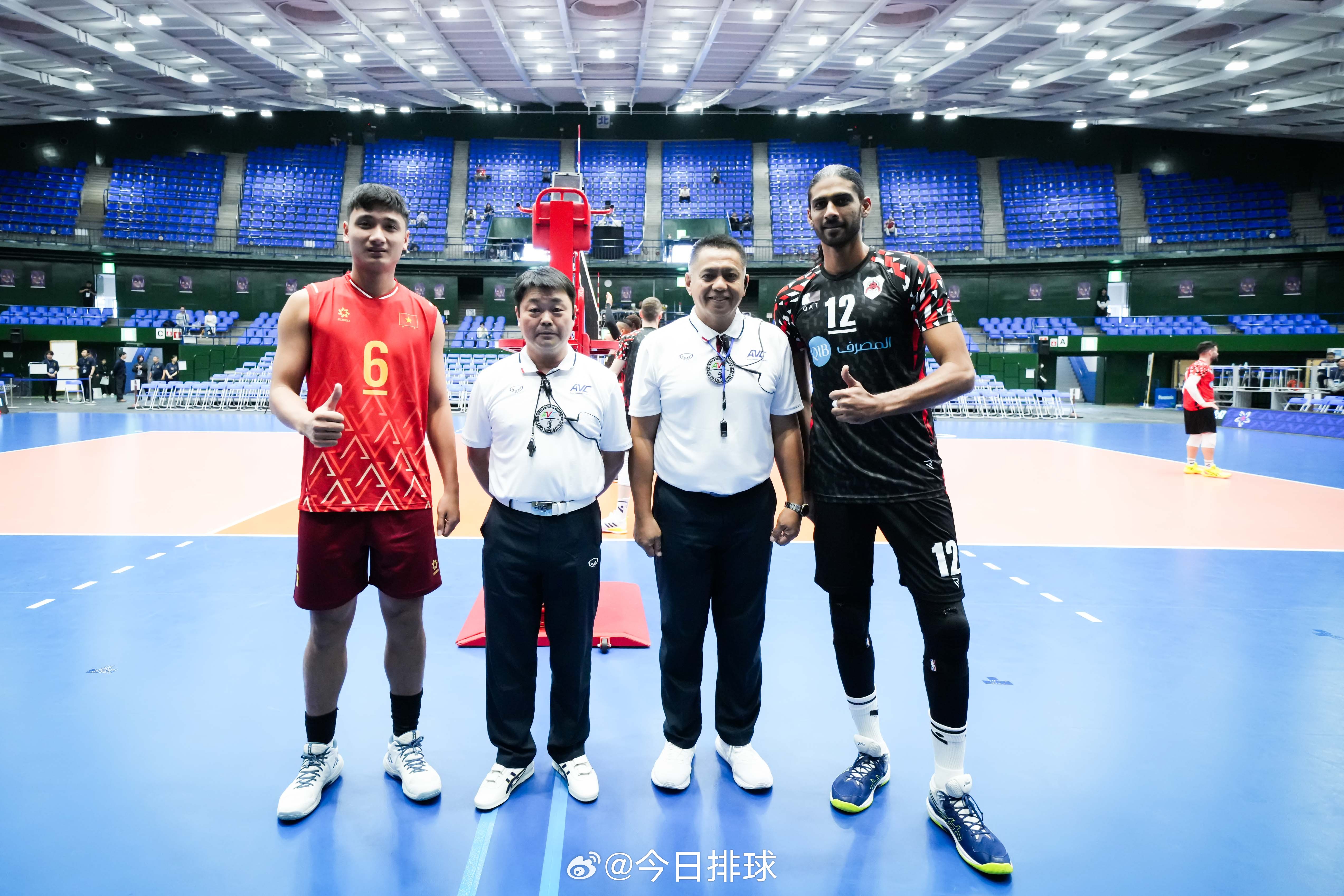 【2025男排亚冠 小组赛：阿尔赖扬3比0完胜体育中心晋级八强】北京时间13日下