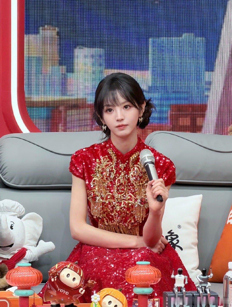 田曦薇首登央视春晚好美好乖期待今晚