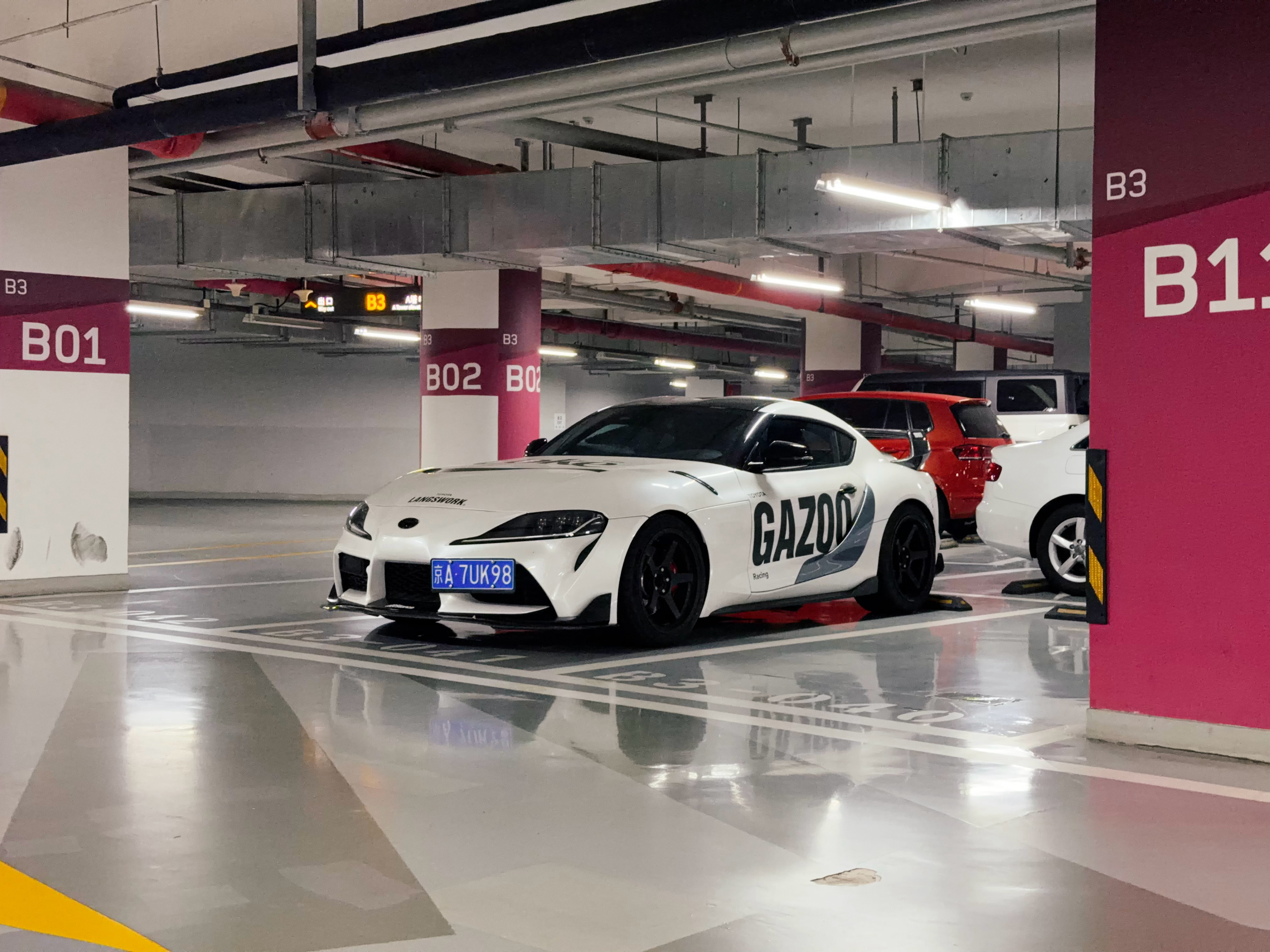 都好帅的车…