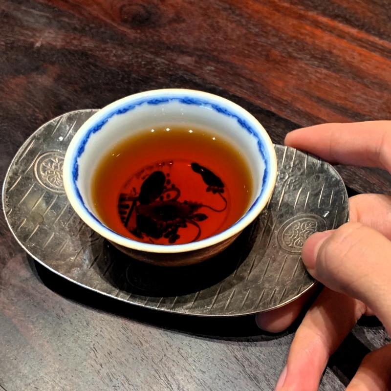 有了“熟普”，才有“生普”，1973年确立熟普工艺之前，市面上压出来的普洱茶茶饼