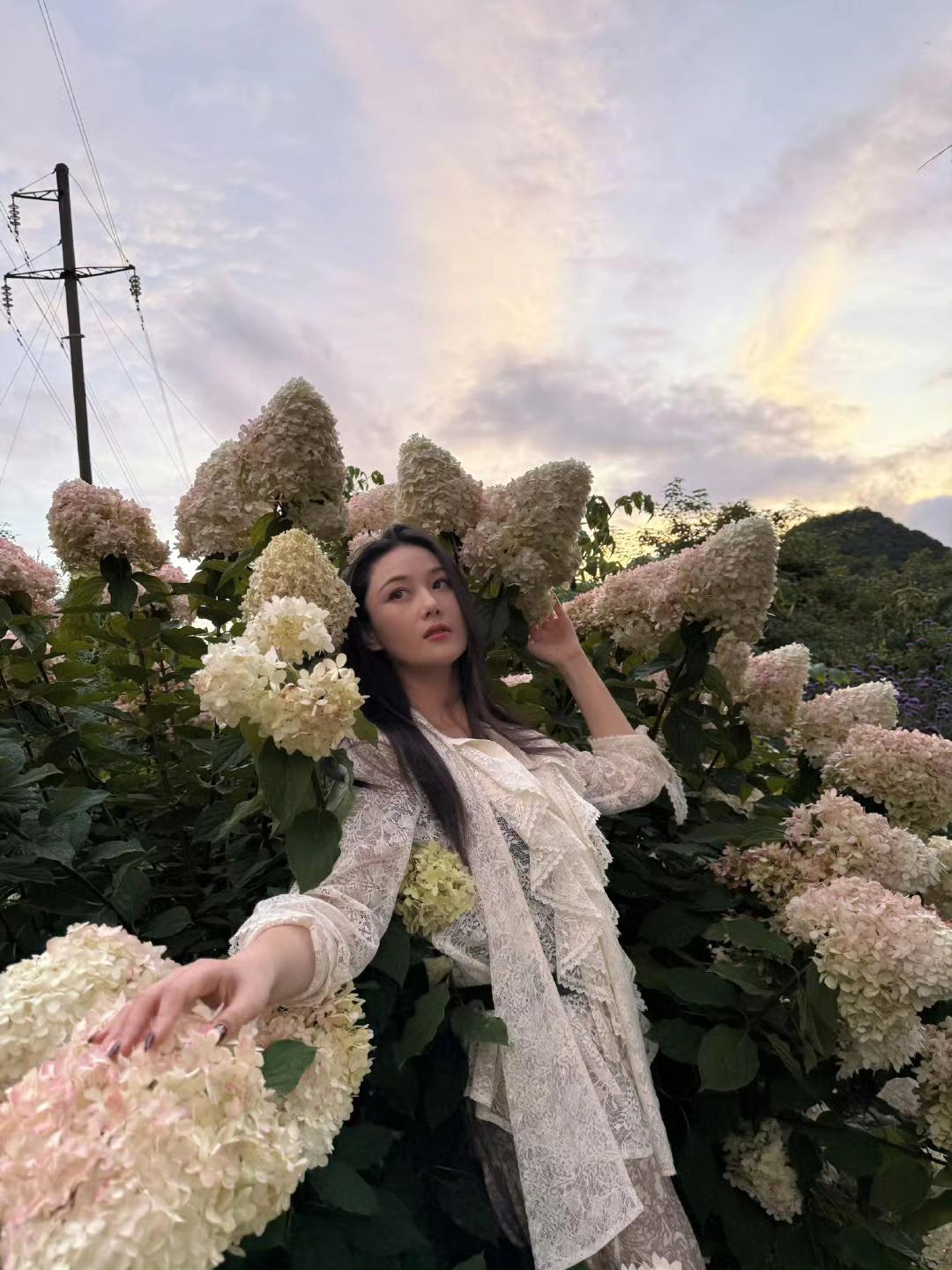 张馨予｜CCTV-1花开中国。下午6点（18点）不见不散