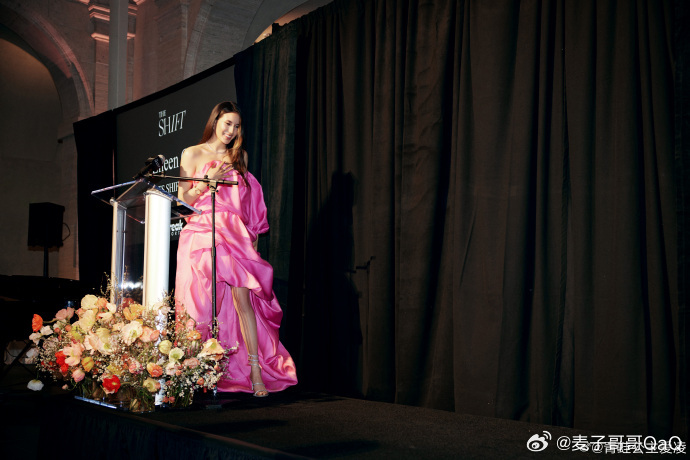 谷爱凌荣获Sport Shiftmaker奖 谷爱凌今日在哈佛艺术博物馆的Shi