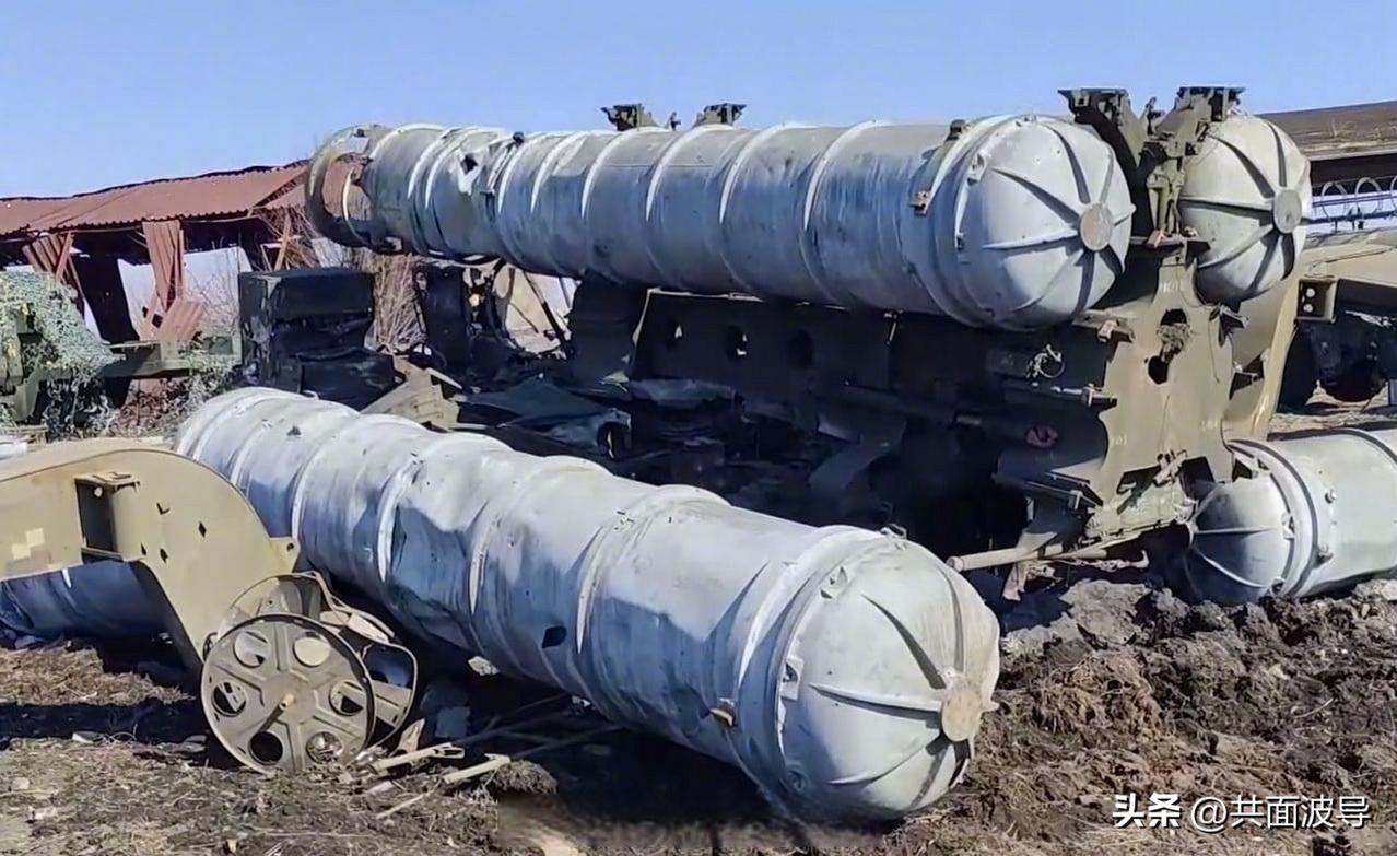 很多人如此双标，却不承认，同样是战略机型被摧毁，很多人却给出了不同的态度，比如俄