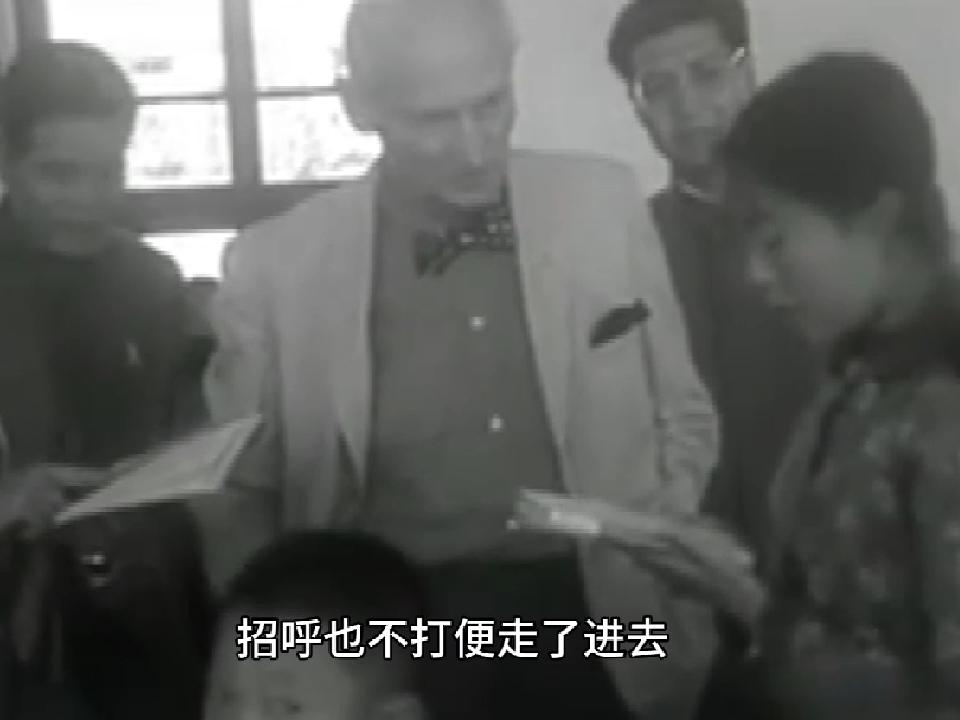 1961年蒙哥马利探访新中国，走进公共浴室亲眼证实一件事