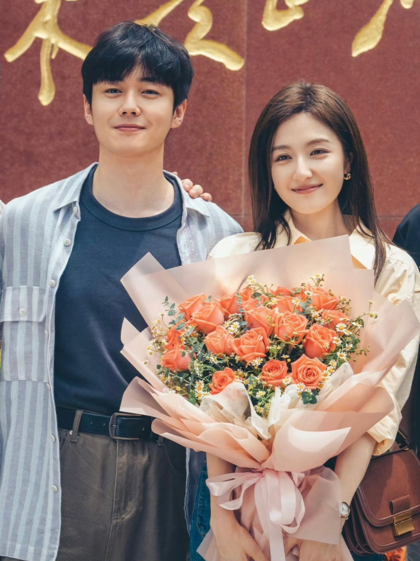 翟子路回应叫错李兰迪名字一个慌乱自嘲“我破碎了”，一个接梗调侃“得去练钢琴”，你