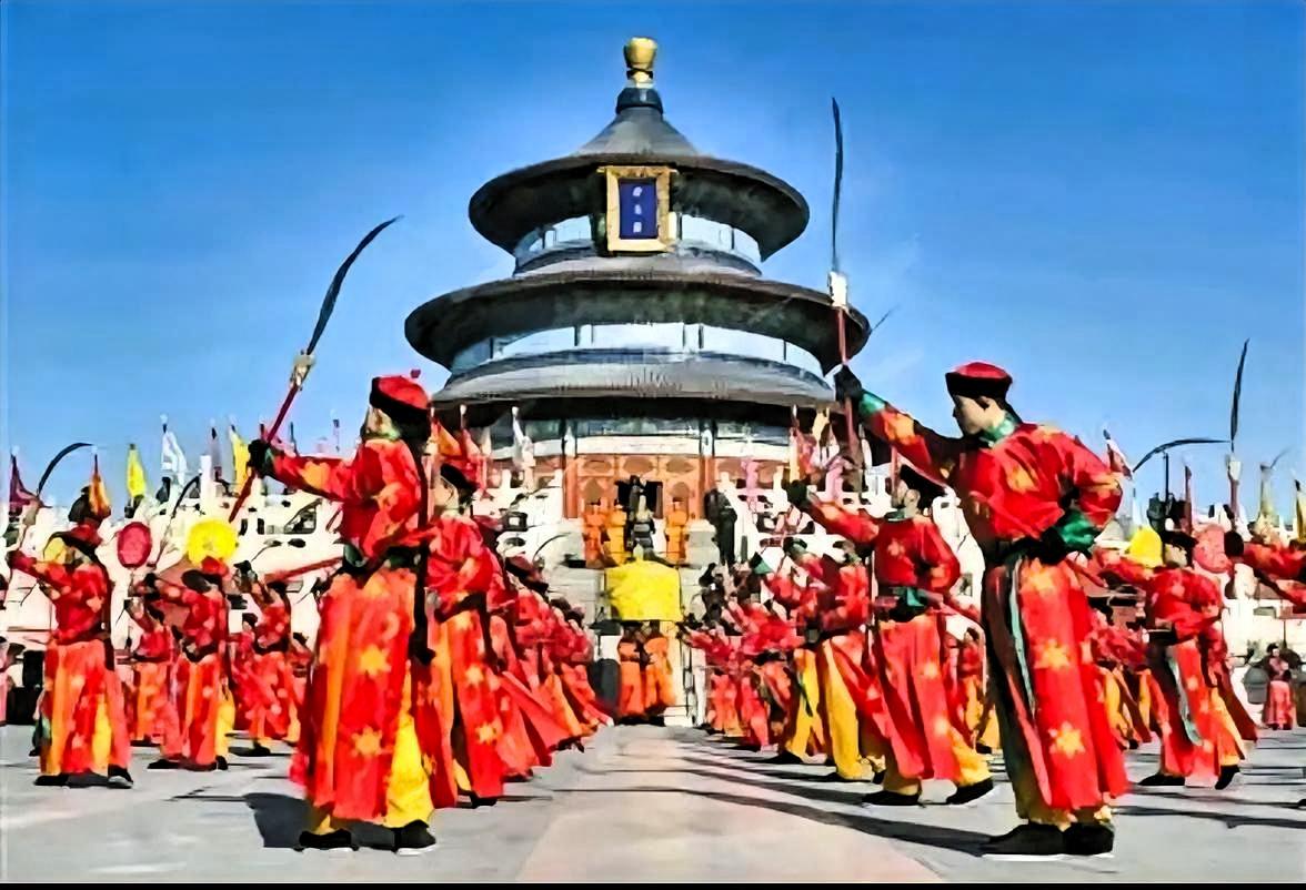 刚刷到天坛的视频，我尴尬癌都快犯了。
庄严肃穆的皇家圣地，如今硬生生变成了网红戏