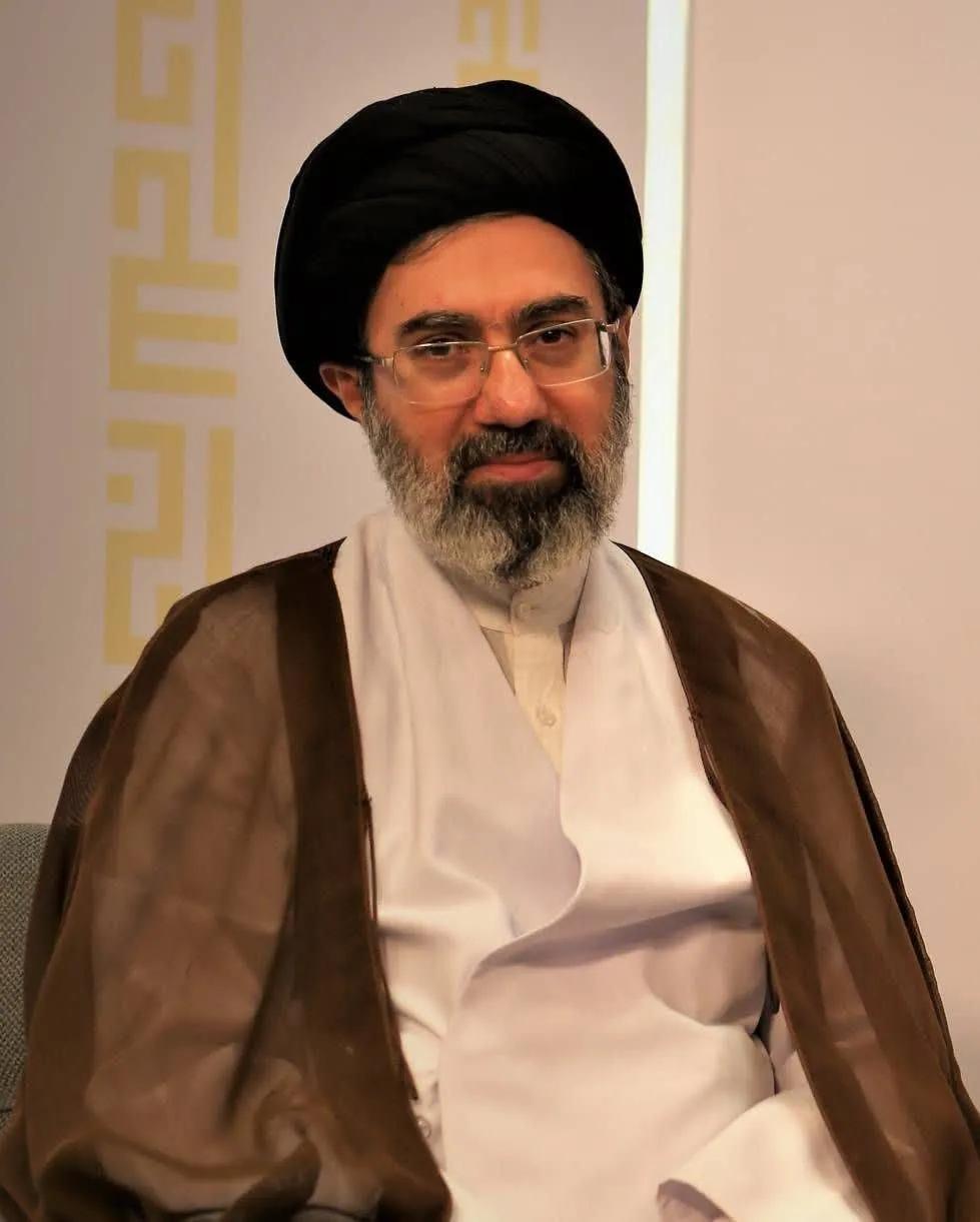 伊朗内部是否存在温和派与强硬派之间的内讧？伊朗的回答是没有。
4月23日，特朗普