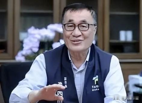 太难得！国民党新北市长参选人李四川出席三峡介寿里银发共餐活动，特地致谢侯友宜、蒋