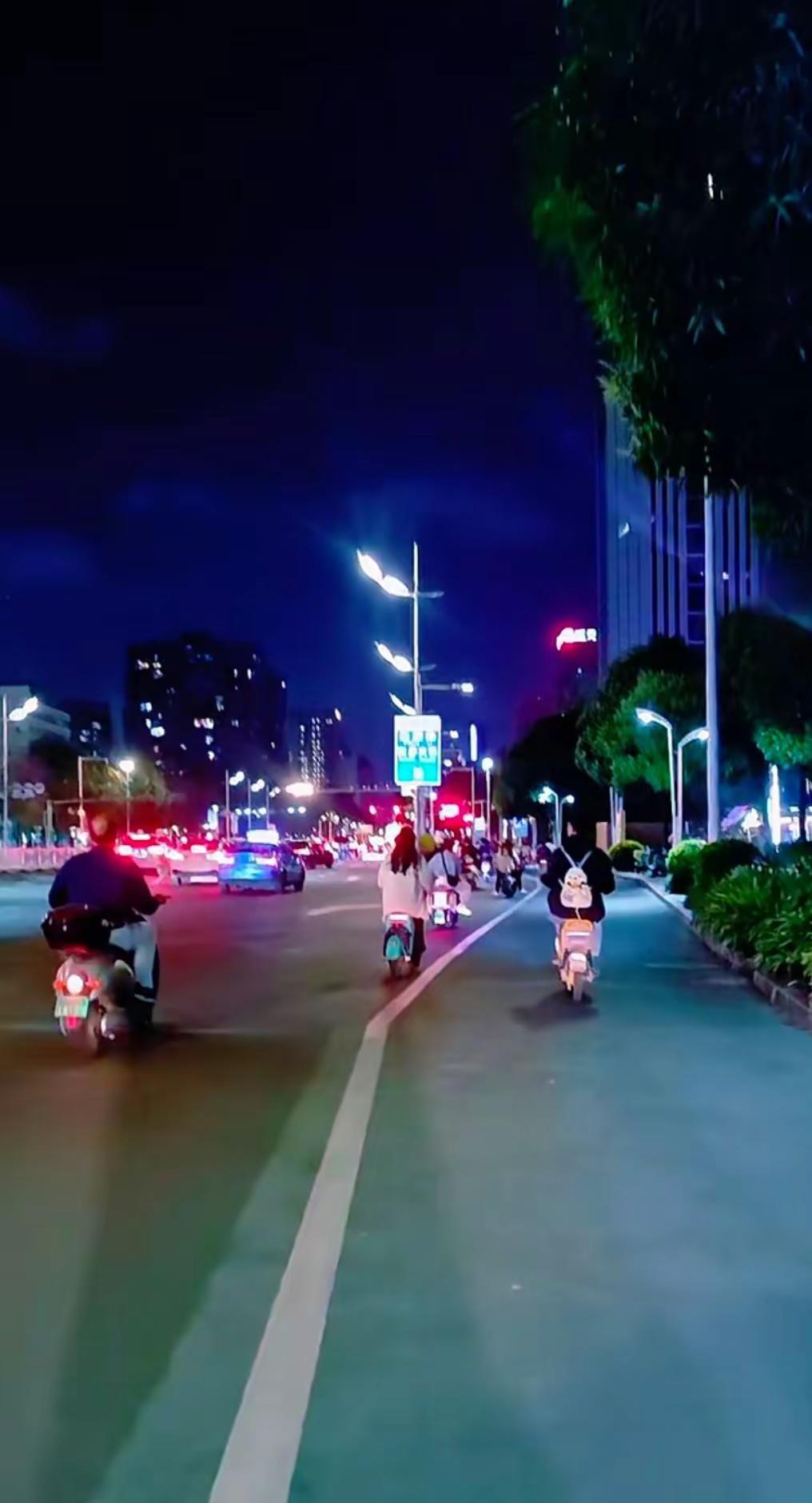00后首座世界冠军1吴宜泽击败墨菲夺冠，决胜局上演最刺激绝杀 2026斯诺克世锦