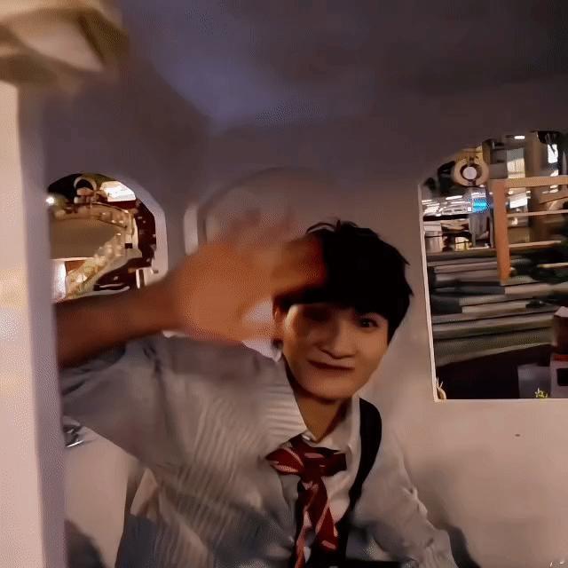 周深  周深加盟北京台春晚 【圈宝和米说晚安】云追逐着思念，在夜色徘徊不前，相遇