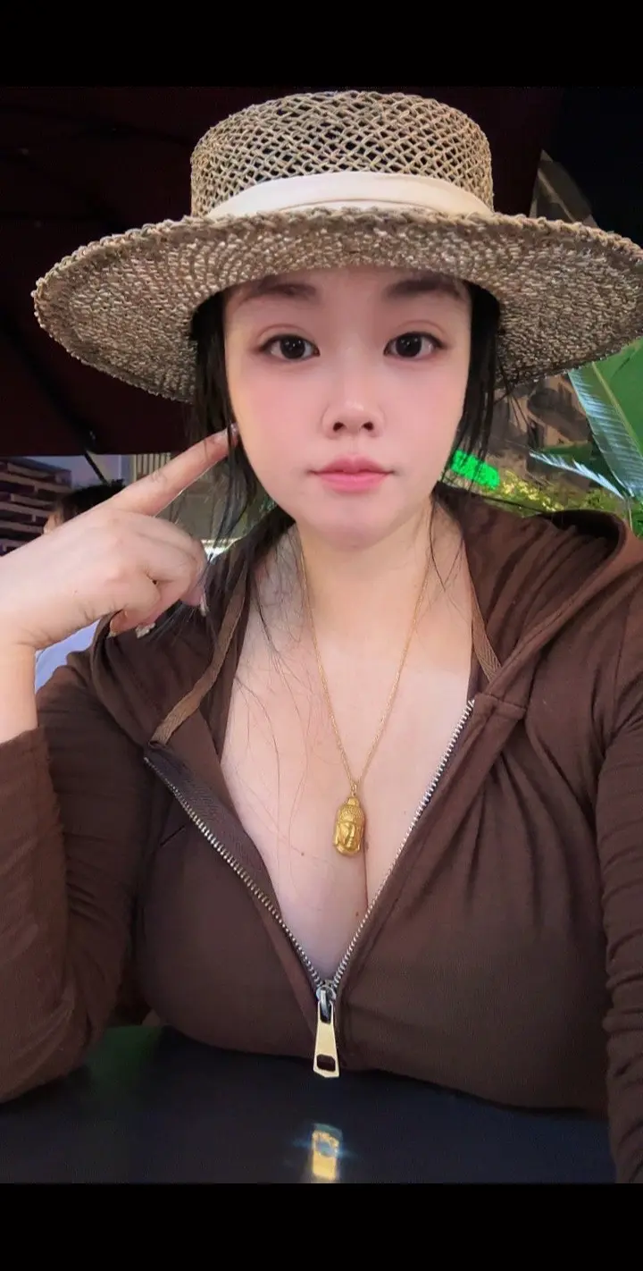 肉肉女孩