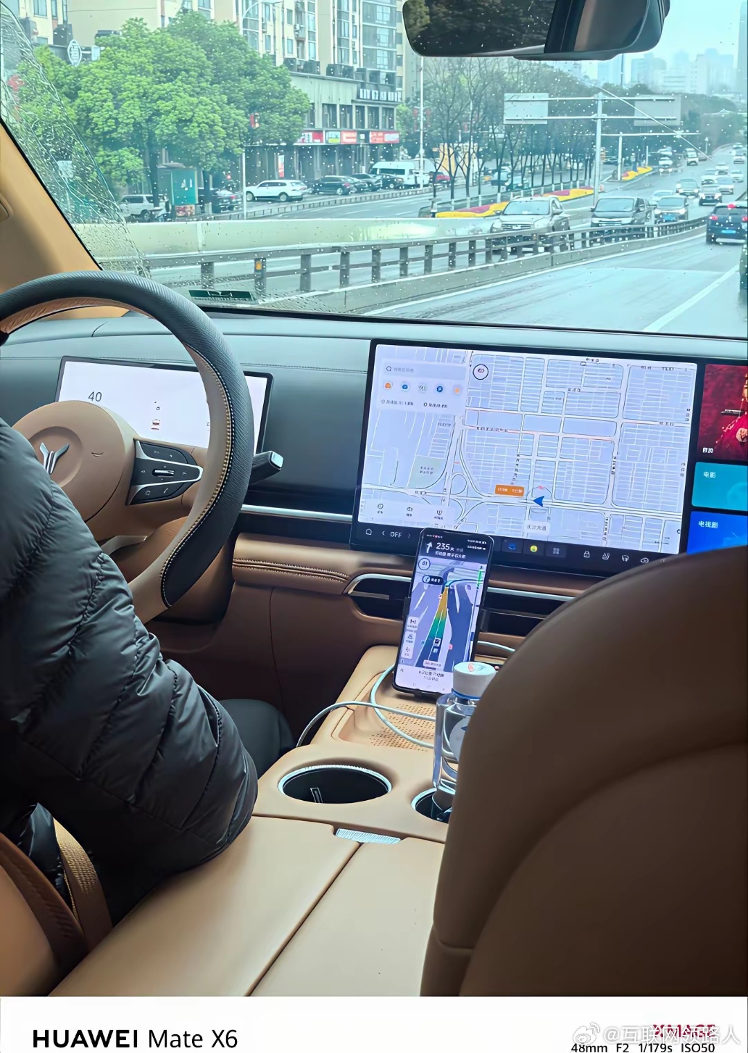 不知道大家有没有留意，虽然现在网约车和营运车辆里新能源车型越来越多，可不少师傅依