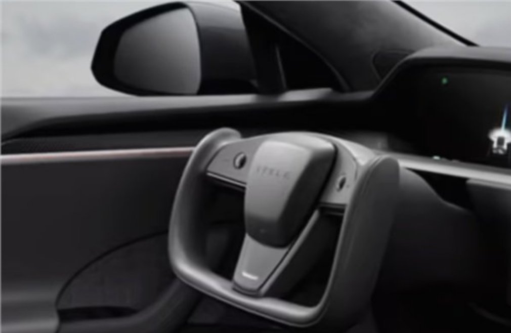 半幅式方向盘或将被禁止今年很多车，终于要恢复正常了半幅方向盘是我开了很多次还是适