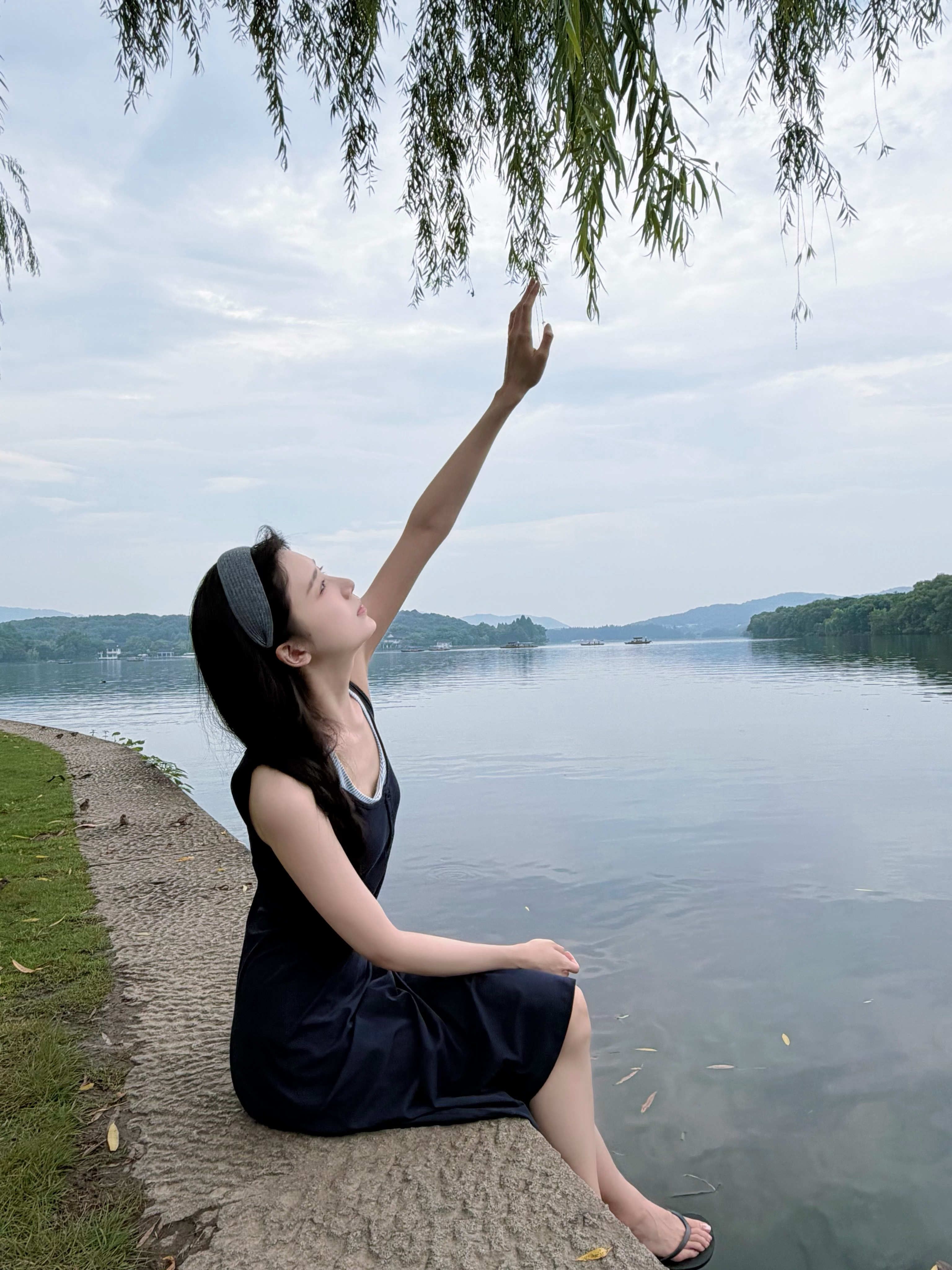 肖雨西湖拍照 