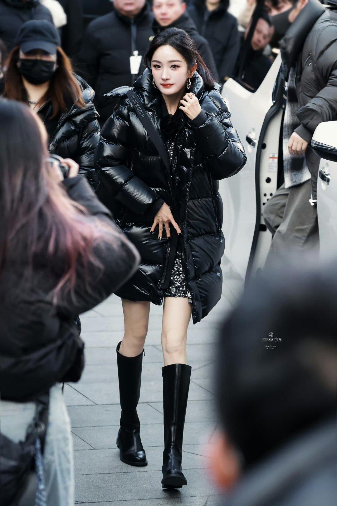 杨幂今日上班look  杨幂冬日上班穿搭  好美啊啊啊！ 