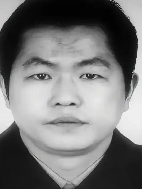 帮邻居写封信，换来6年半“电疗套餐”？河南这位大哥的遭遇，撕开了最黑的人性底裤！
