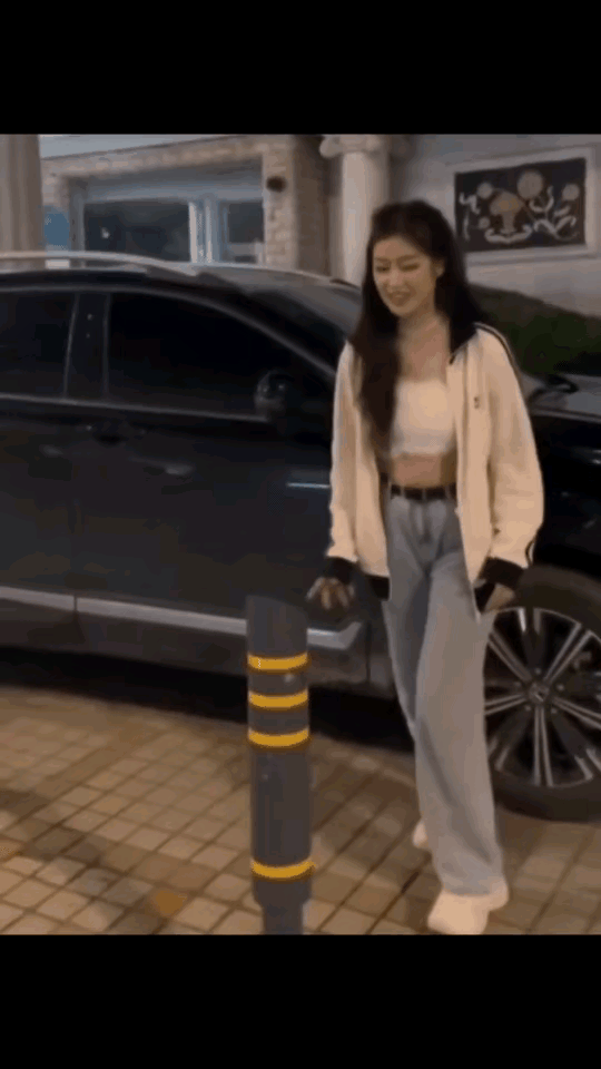 会不会废了？好好走路不行吗？好悲催。[捂脸][捂脸][捂脸]