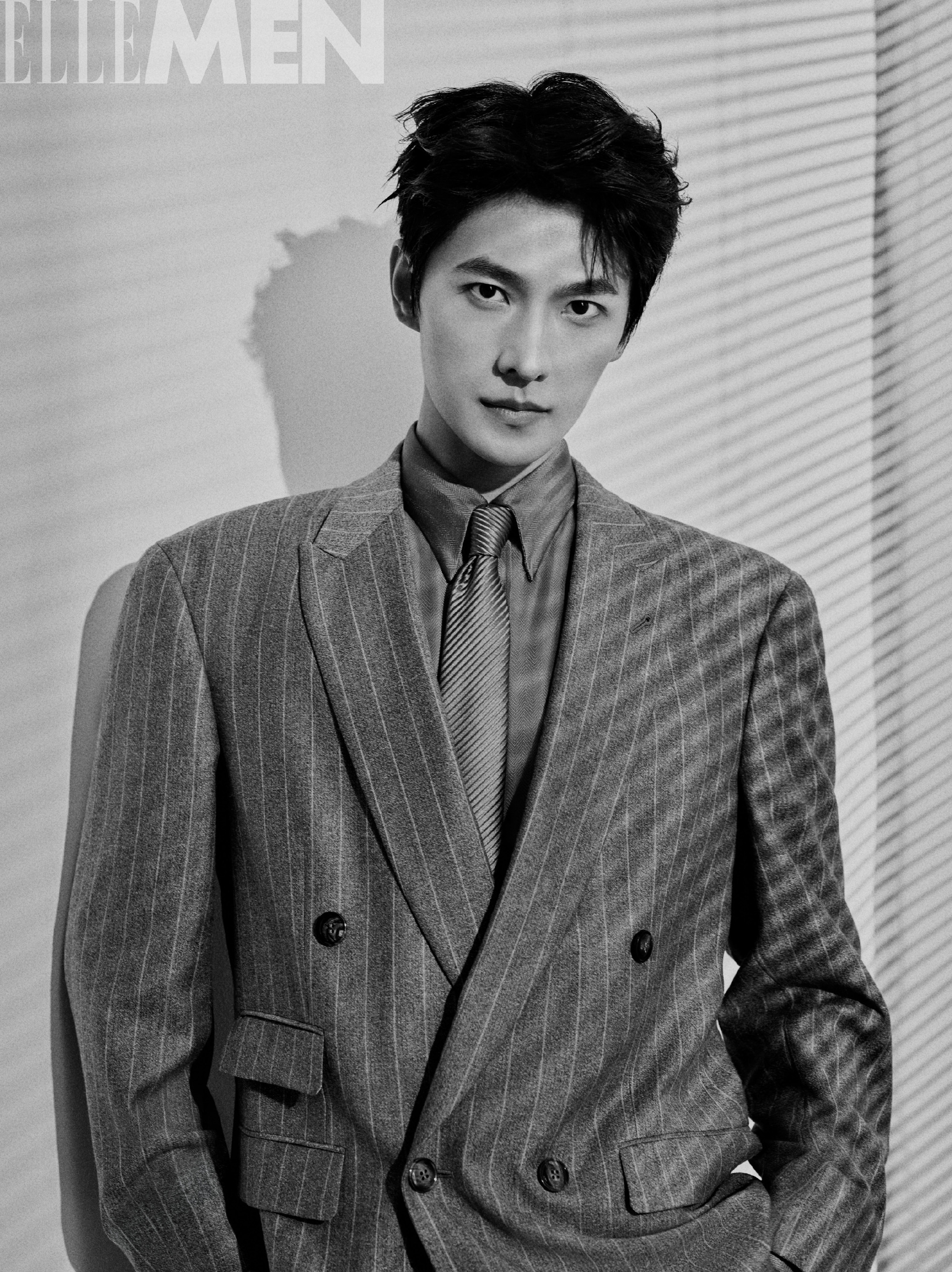 杨洋[超话]  这次最喜欢的照片杨洋ellemen生日封 ​​​
