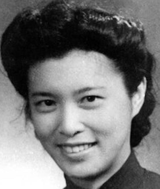 1967年会议上，周恩来当众呼唤龚澎：你不要总是躲在角落里，站出来参与讨论好吗？