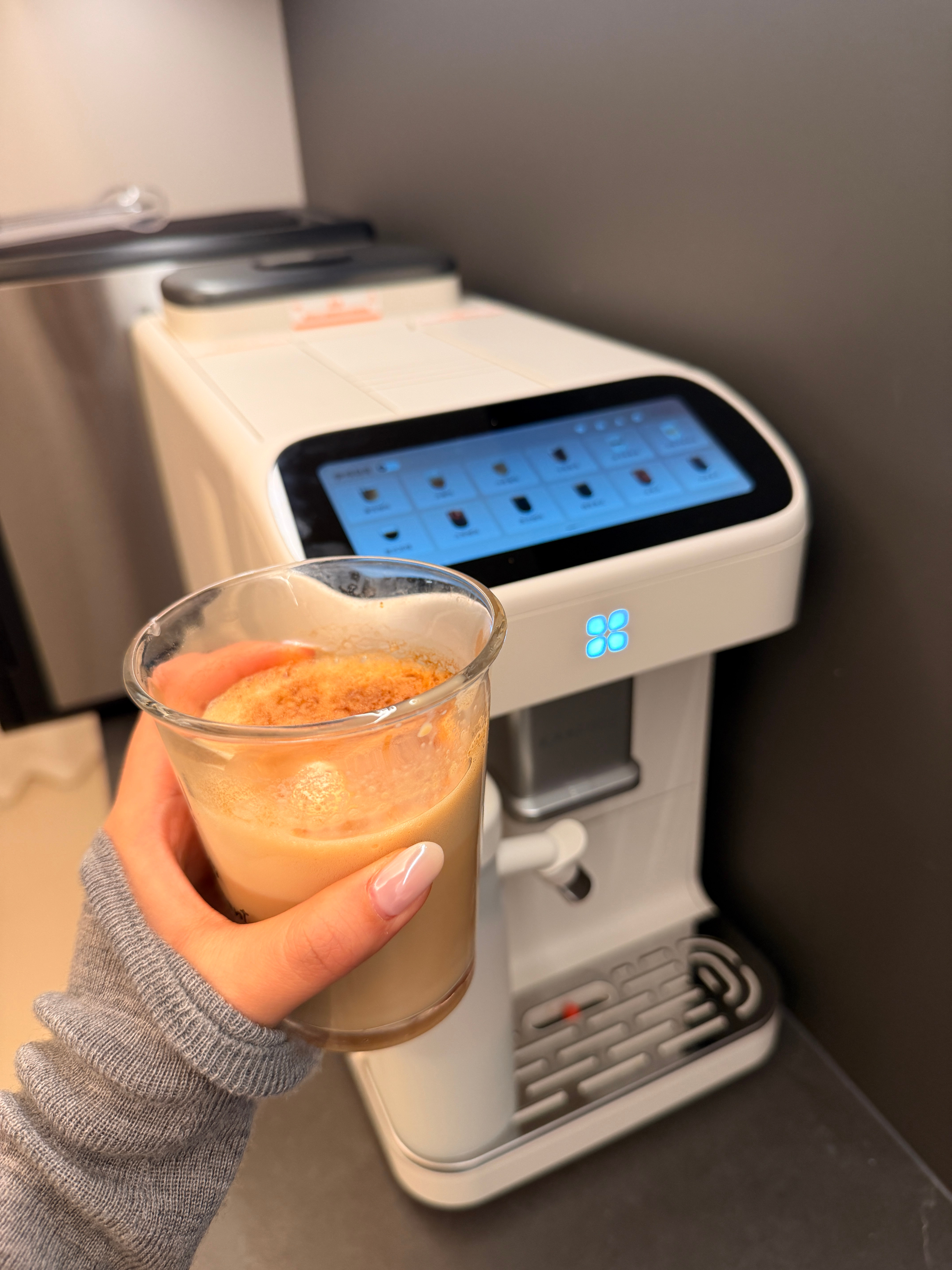 这个咖啡机做拿铁，真的爆炸好喝！！牌子是：咖啡自由咖啡豆：山姆家的经典意式拼配咖