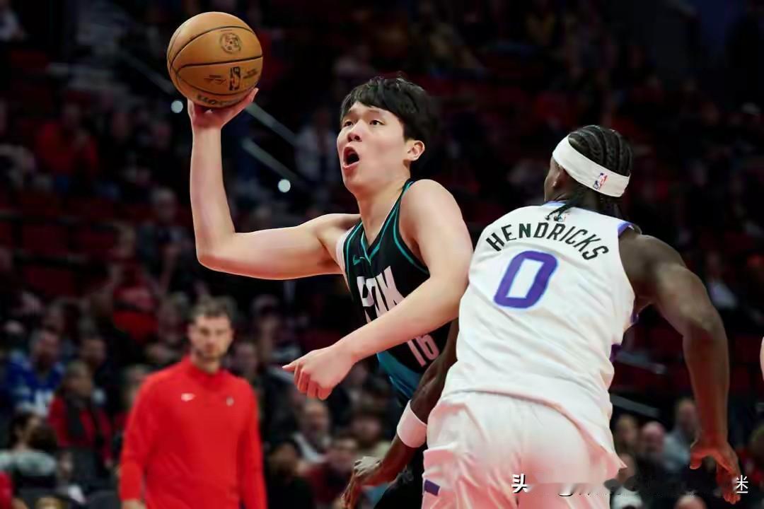 以杨瀚森的适应能力来看，真的不适合NBA。本来指望杨瀚森会像当年帕森斯一样惊艳N