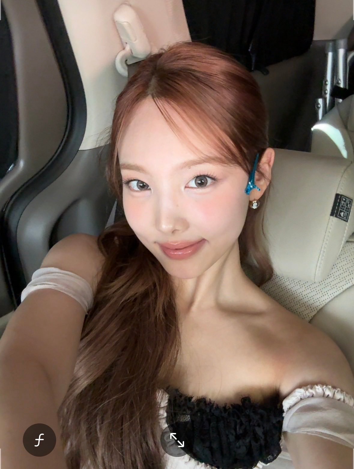 可爱脸脸📩🐰*林娜琏 ​​​