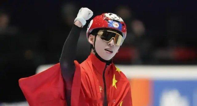 苏翊鸣缺席哈尔滨亚冬会 技术停滞不前，也没必要参加了吧，同期的谷爱凌冬奥后还一直