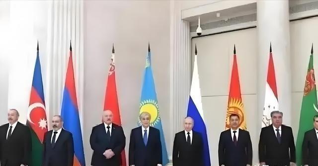 为什么这么多国家认俄罗斯当“大哥”，却没把中国当靠山？

1982年党的十二大明