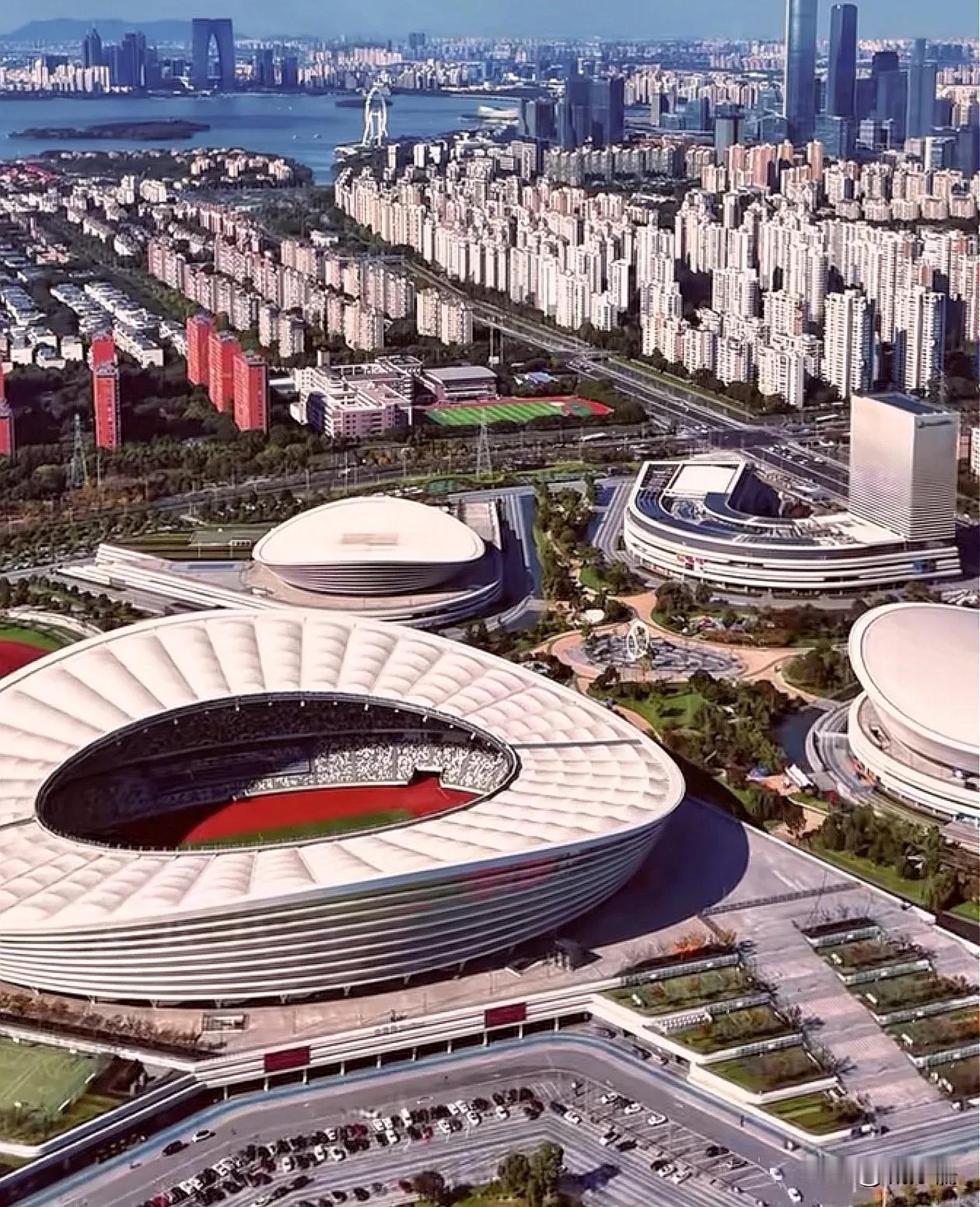 苏州基建已经进入next level，是我见过基建最强的地级市，远远胜过九成的省