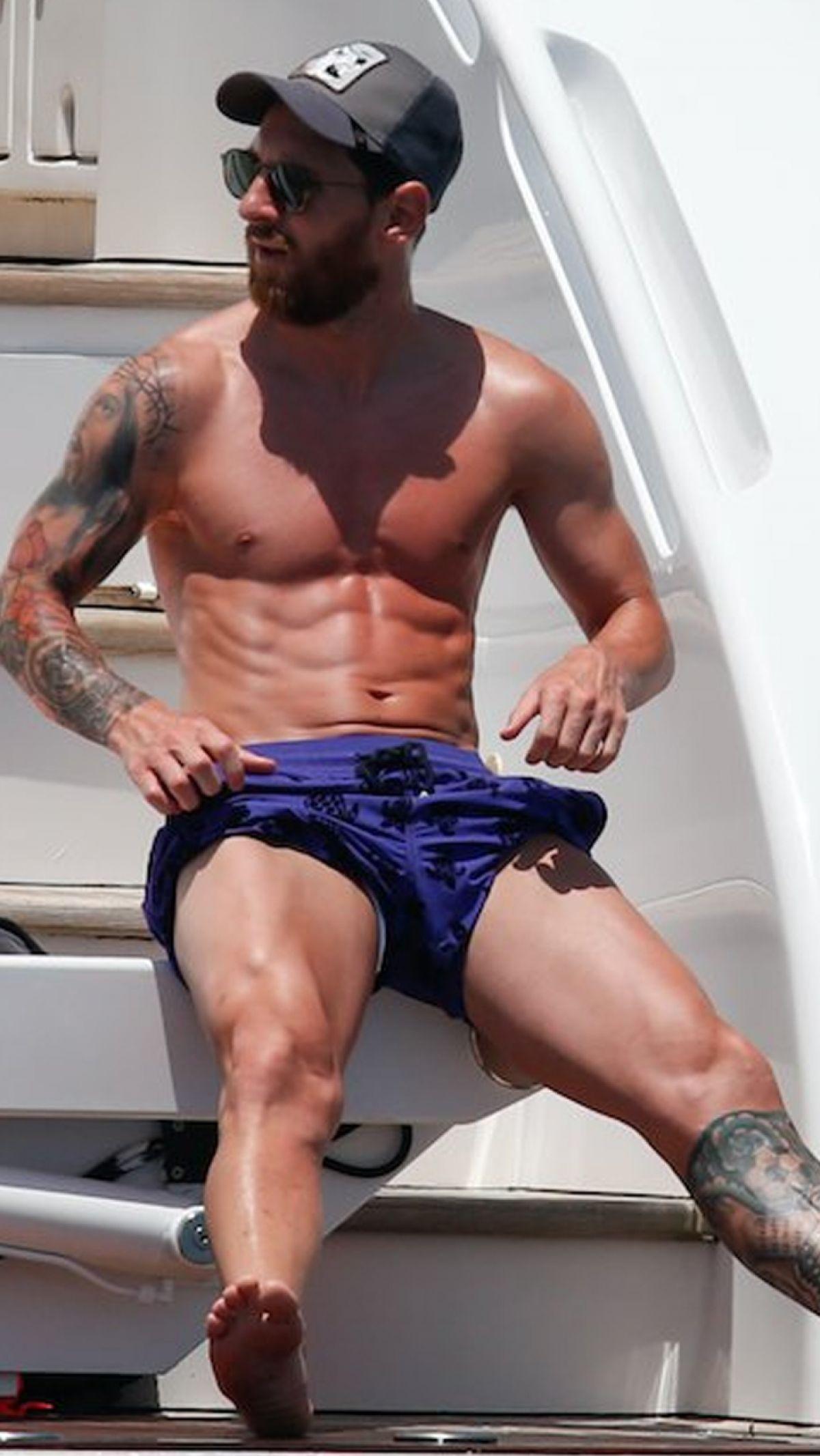 足坛国际巨星梅西中国行官宣，11月将来中国踢球，对阵青岛海牛队、成都蓉城队！