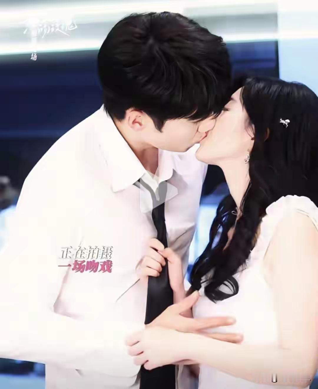 最近短剧圈出了个大雷！有个短剧演员拍戏时袭胸女主，而且还成了惯犯，这事儿一曝光直