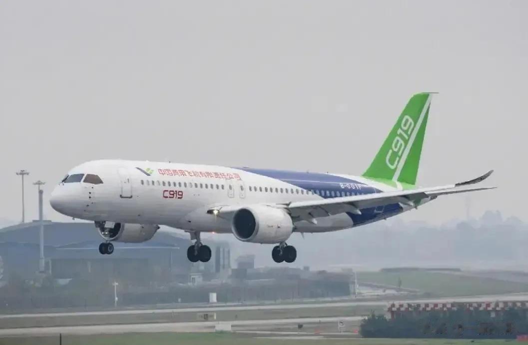 国产C919试飞失利？西方媒体：真让人失望，还不如买一台波音

C919正在向商