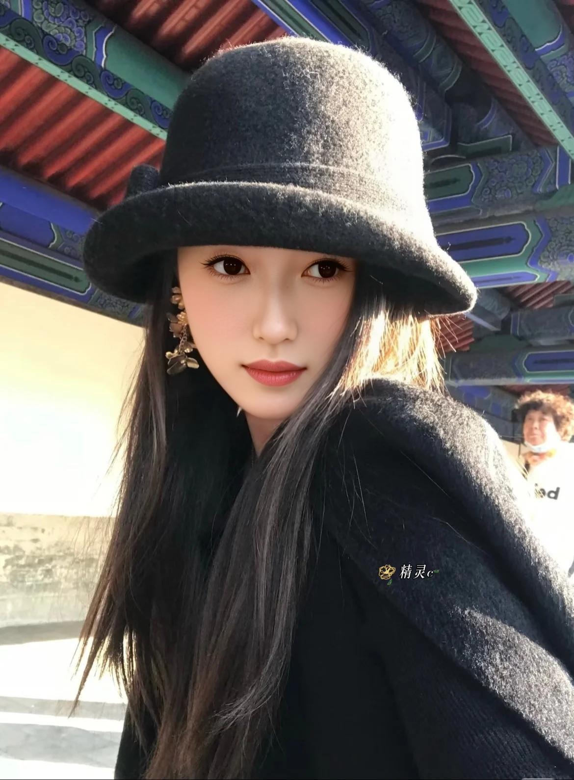 早安呀!清晨的阳光软软的，风也温柔，新的一天要把烦恼清零，把快乐装满。好好吃饭，