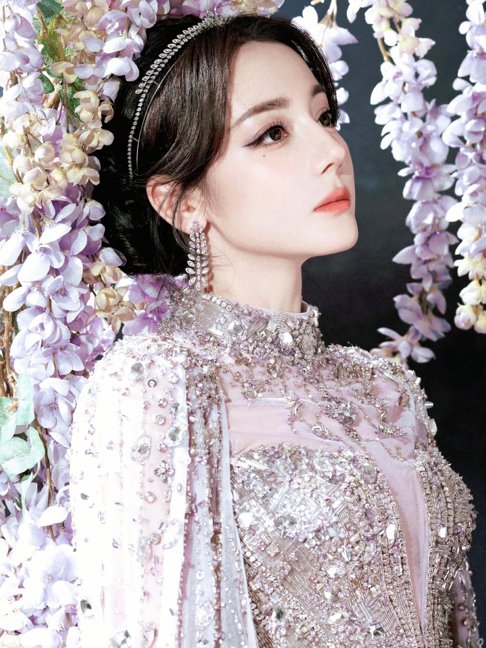盛开的紫罗兰✩💜₊˚.🪻  迪丽热巴波普专研全球品牌代言人|迪丽热巴迪奥全球