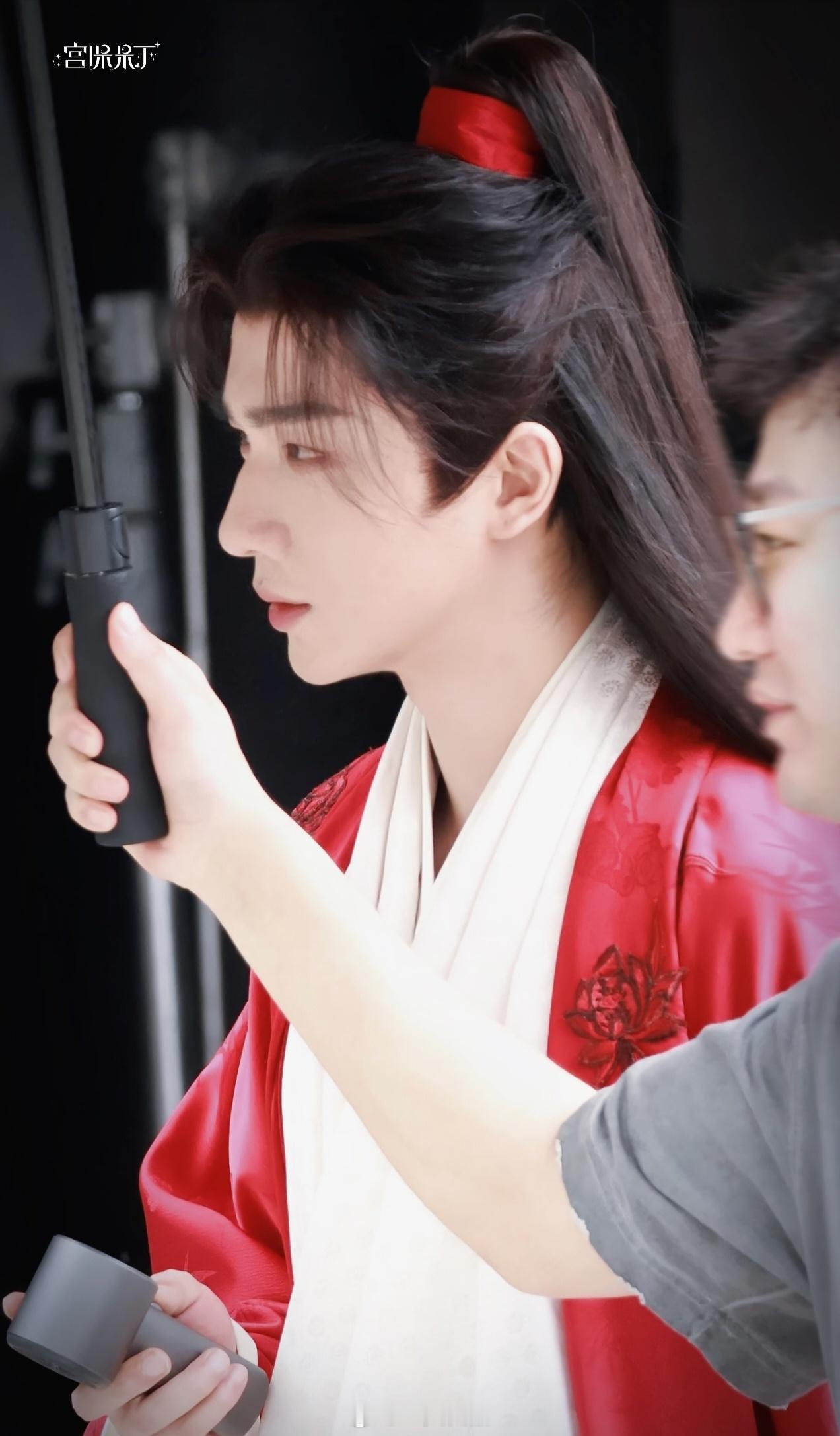 李宏毅杀青快乐，期待李宏毅更多角色李宏毅薛回文