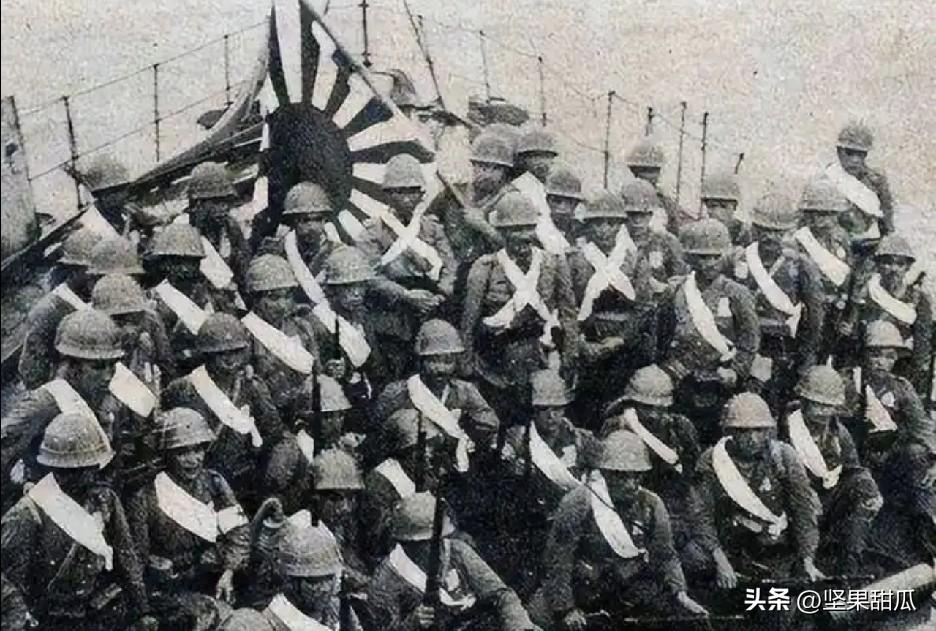 何止1000公里。日本的“12式岸舰导弹改进型”射程在1000公里左右，从九州发