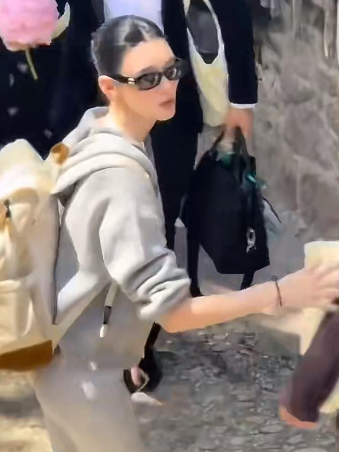 奚梦瑶太松弛，婚礼结束直接“下班式”回家