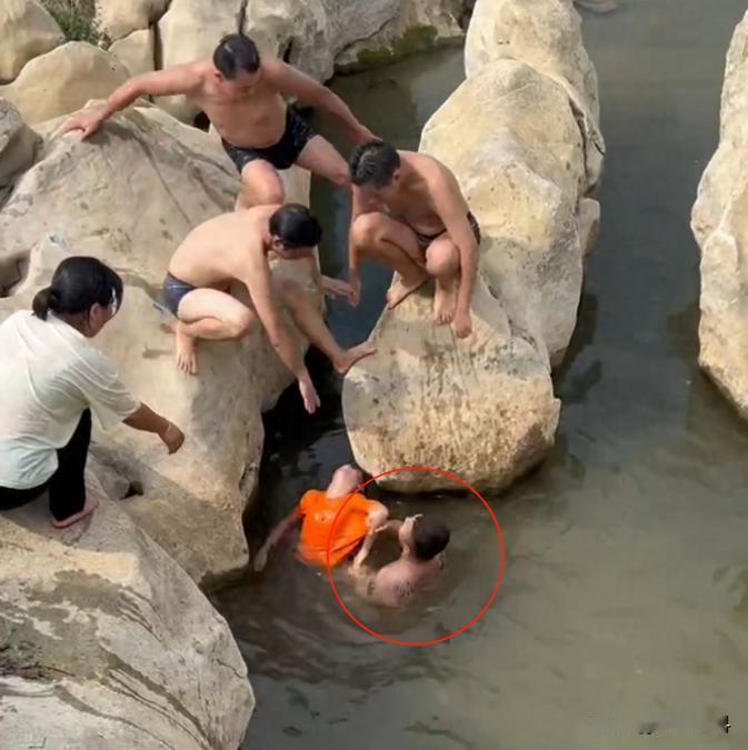 “我经历过生死，这残躯能救一个是一个！”湖北咸宁，一男子勇救落水儿童，事后才知道