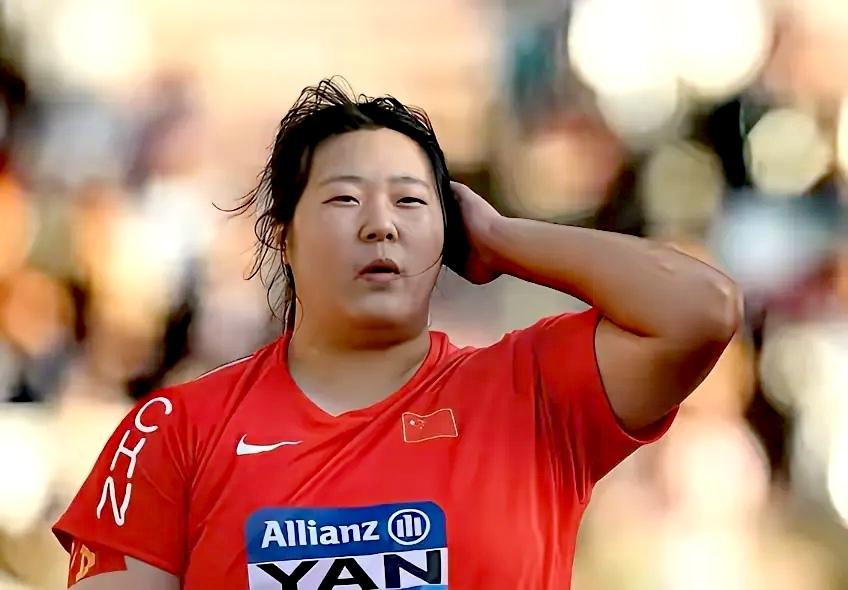 中国女子标枪金牌稳了，18岁的小将严子怡第一投就掷出了70.46米，打破亚运会纪
