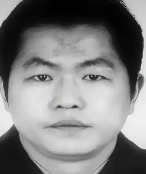 从1997年到2003年，河南村民徐林东就因为帮残疾女邻居写了几封维权信，走在路