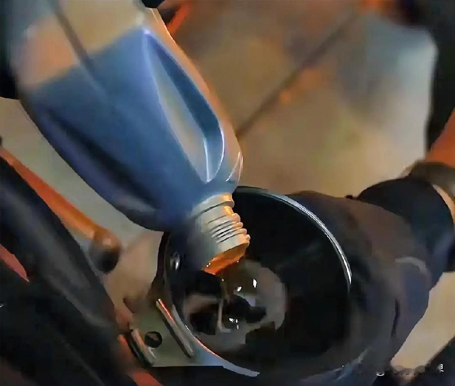 2月4日下午的最新消息，速报，全都不容错过，第三条：美方返还委剩余2亿美元石油款