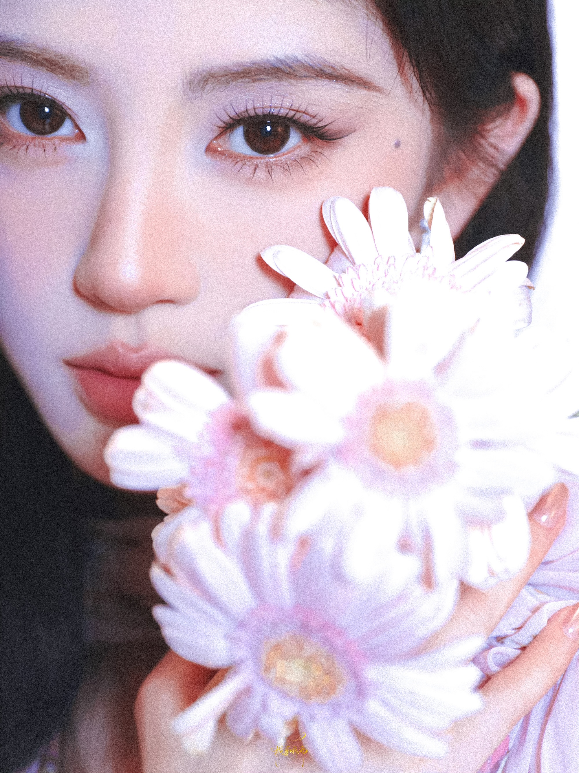 🌹晚八点见鞠婧祎紫罗兰裙造型 ​​​鞠婧祎粉色雏菊长裙 ​​​