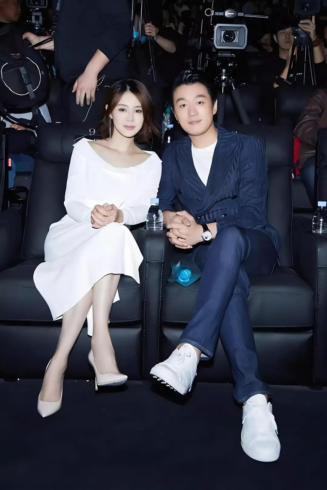 最佳师生恋！
历时八年，关悦为佟大为生了三个孩子！
娱乐圈的模范夫妻！
加油，再