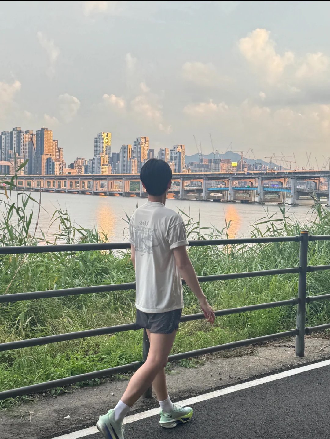 边伯贤晒跑步照边伯贤分享跑步照 边伯贤分享跑步照 