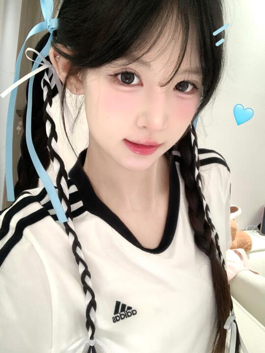 🩵 ˶╹ꇴ╹˶这个高位双马尾真的超青春女主谁懂