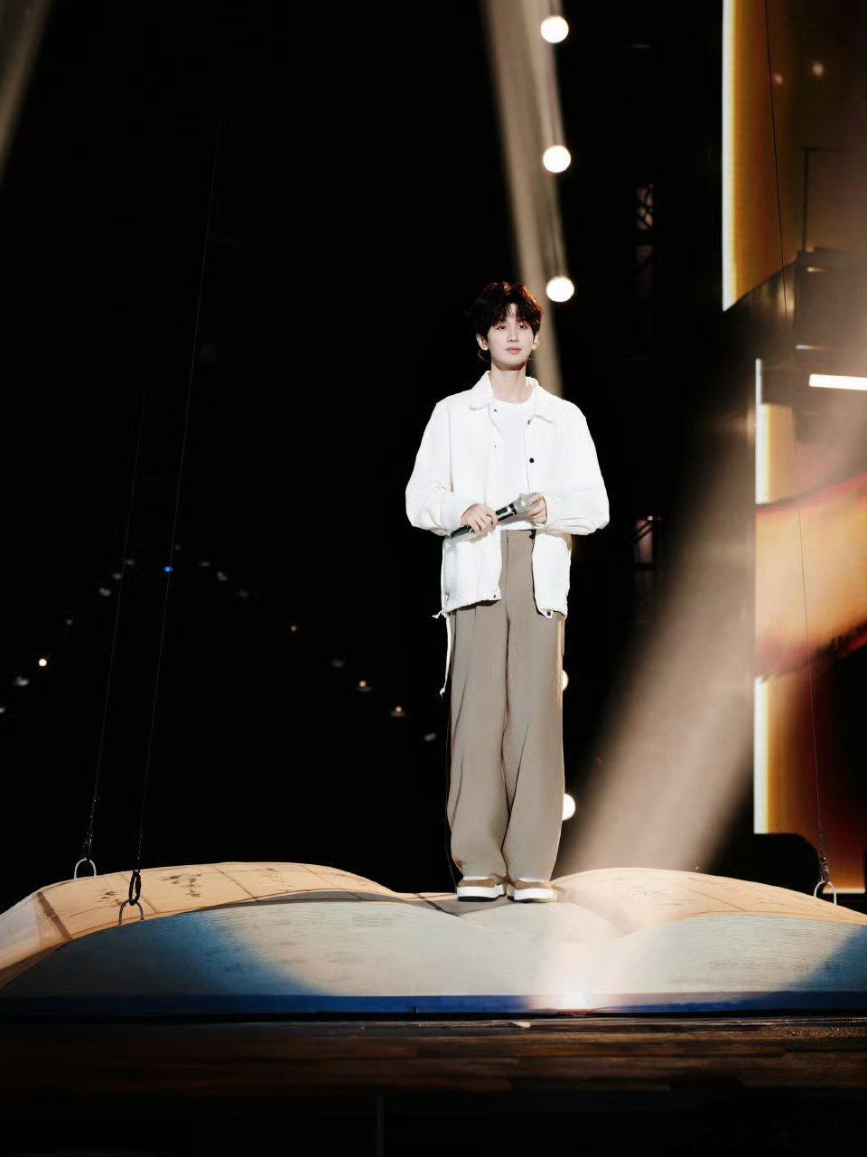 P成毅长安二十四计cy成毅谢淮安喜欢成毅，喜欢他纯净澄澈如朗月清风，喜欢他热烈逐